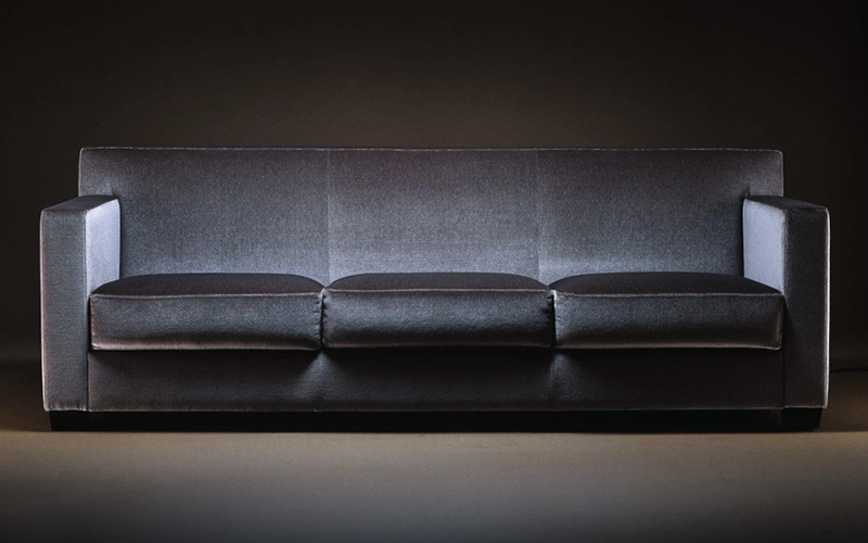 Restauration de Fauteuils Vintage à Paris – Tapissier Expert